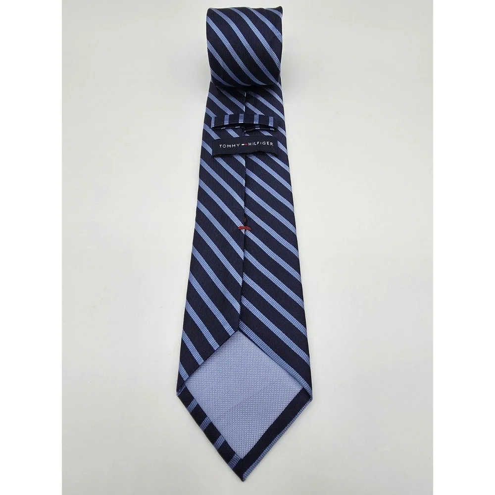Tommy Hilfiger 100% Silk Necktie Striped Blue Tie 57